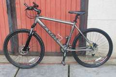 Index bike 28